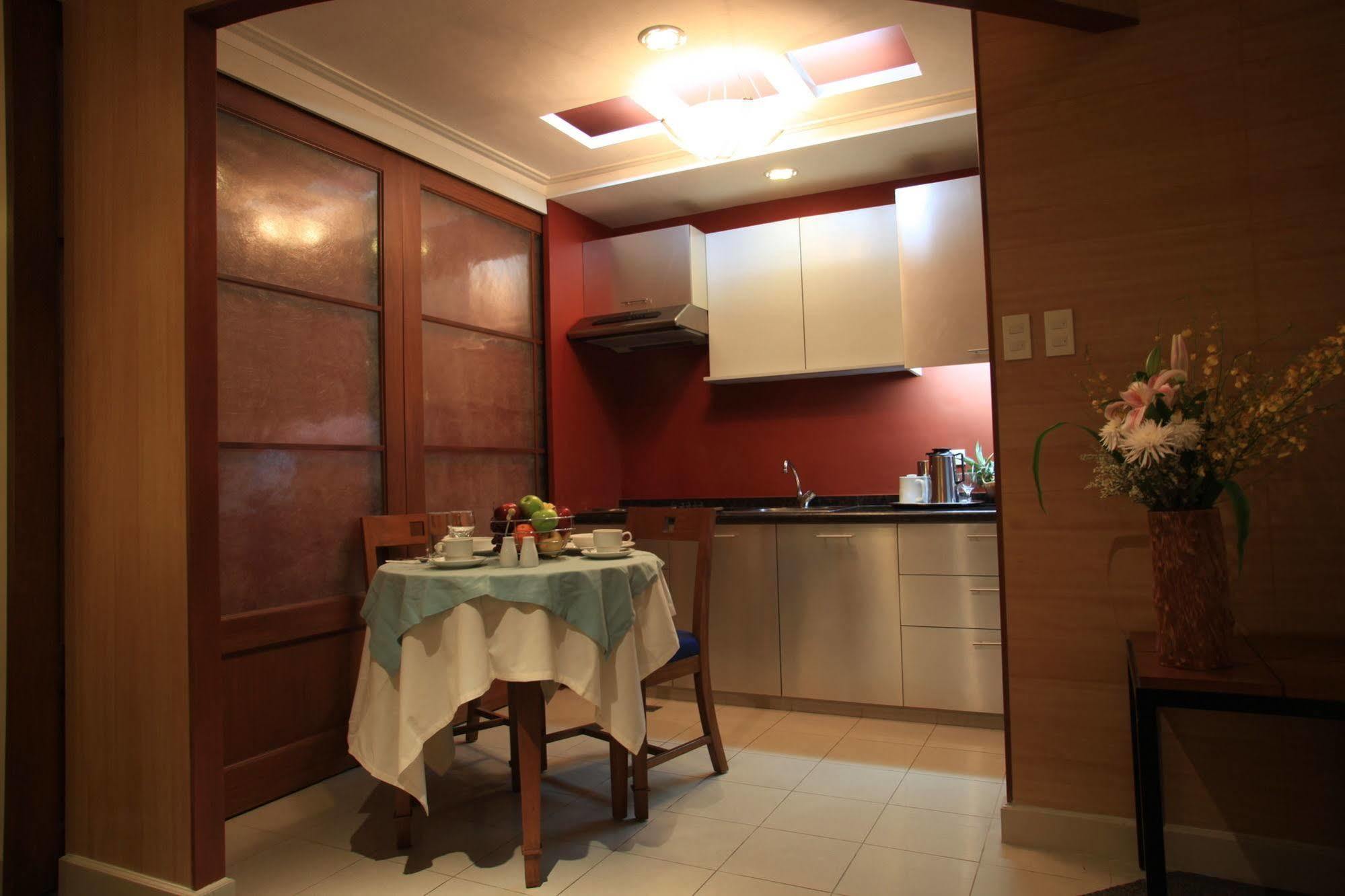 Mabini Mansion Hotel & Residential Suites Manila Exterior photo
